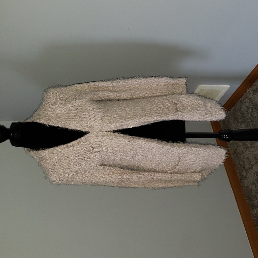 Woven Heart Fuzzy Soft eyelash Open Cardigan Soft pink & Gray size medium NWOT